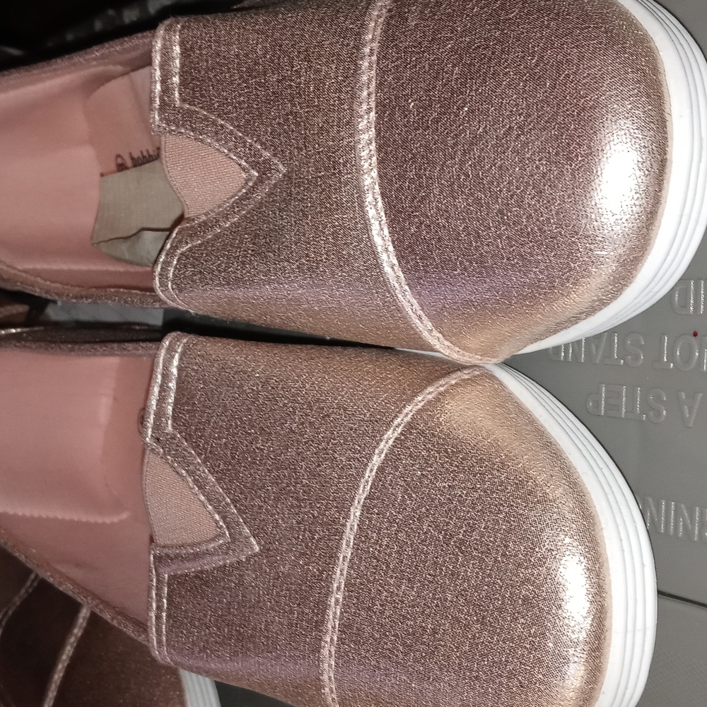 Ladies shoes